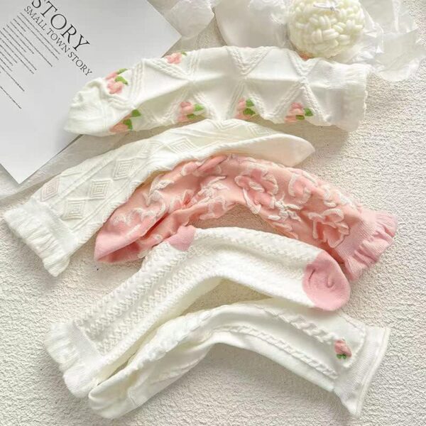 5 Pairs White Cute Socks, Women's Lace Ruffles Ankle Casual Sock, Cottagecore Breathable Mid Tube Socks, Floral Crew Socks - Image 5