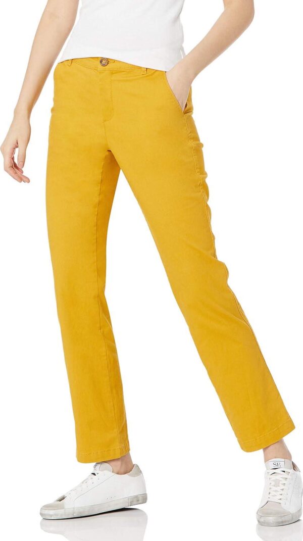 Amazon Essentials Women's Classic Straight-Fit Stretch Twill Chino Pant
