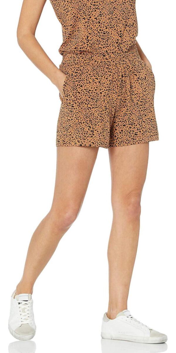 Amazon Essentials Women's Classic-Fit Knit Pull-On Short