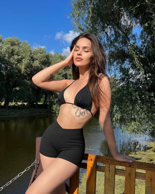 OQQ Women 3 Piece Yoga Shorts Ribbed V Shaped High Waist Workout Exercise Shorts Leggings - Image 2