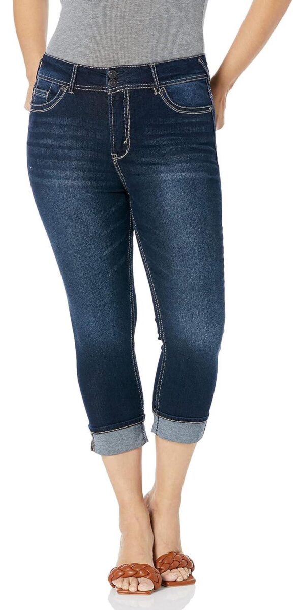 WallFlower Women's Luscious Curvy 23.5'' Crop Mid-Rise Insta Stretch Juniors (Standard and Plus)