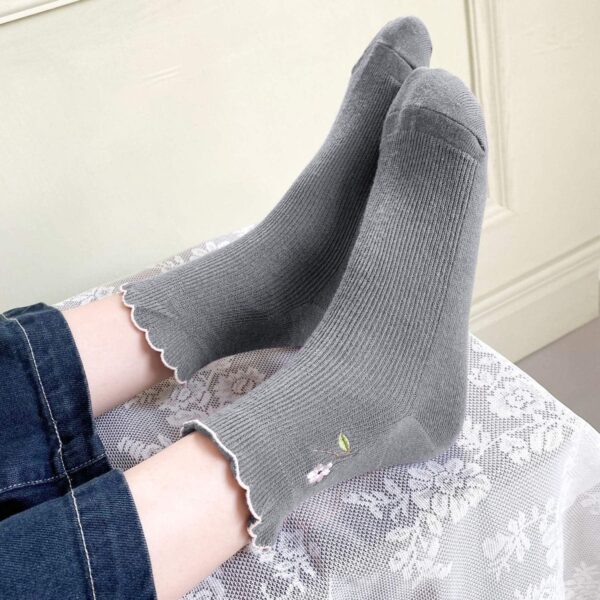 Women's Ruffle Frilly Rib Knit Crew Socks Floral Embroidery Scalloped Pointelle Casual Ankle Socks 5 Pairs - Image 4